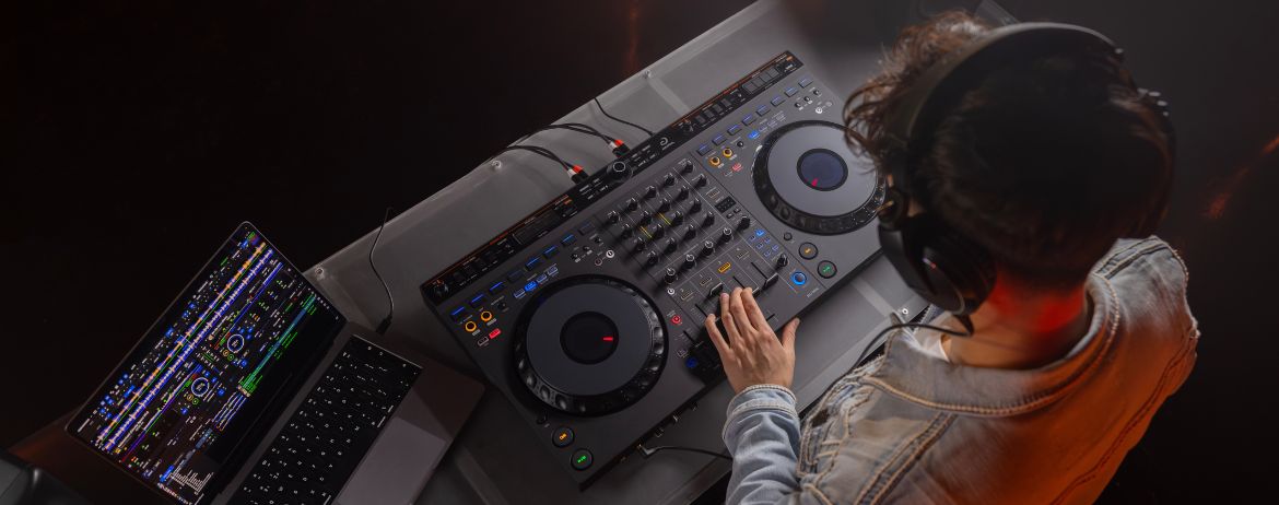 Pioneer DJ AlphaTheta DDJ-GRV6 : Test complet, avis et guide d'achat 2024